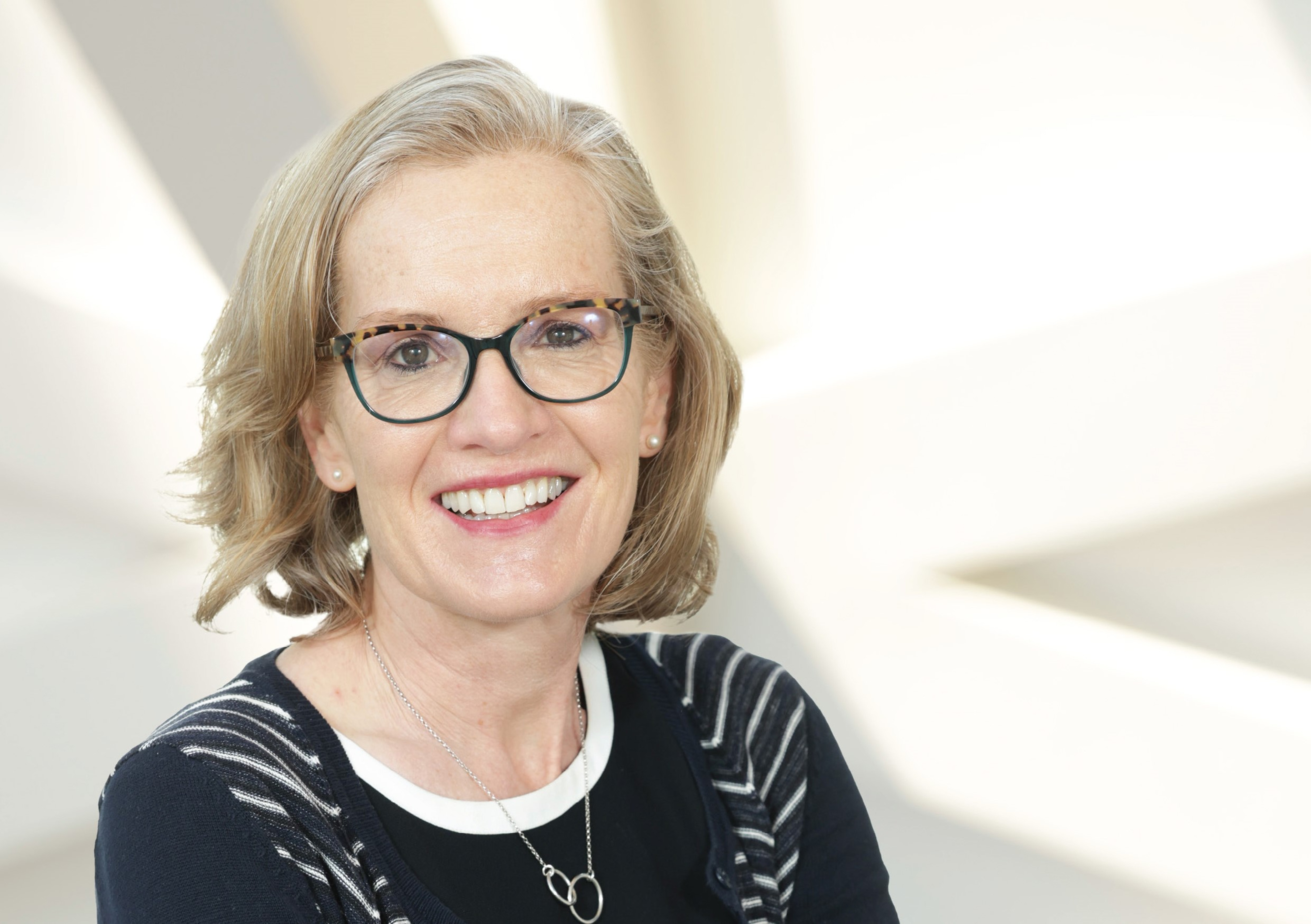 Dr Mary Halton